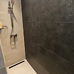 Modern Floor Loft, Private Terrace, Near Center & Free Parking ברטיסלאבה