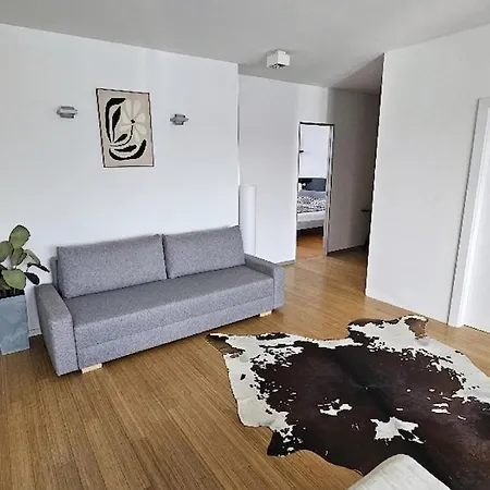 Modern Floor Loft, Private Terrace, Near Center & Free Parking