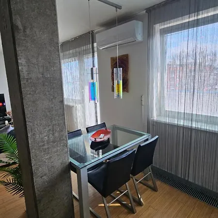 Apartmán Modern Floor Loft, Private Terrace, Near Center & Free Parking Bratislava