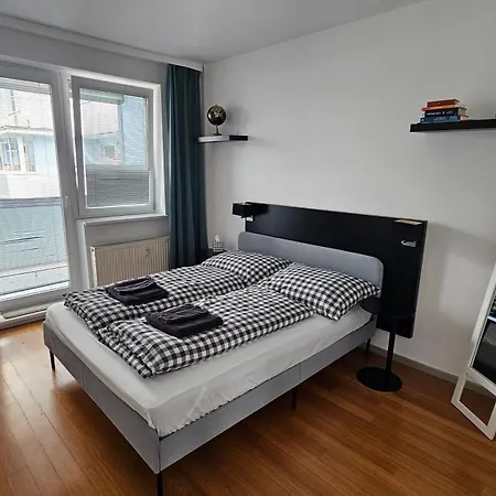 Modern Floor Loft, Private Terrace, Near Center & Free Parking Apartment Bratislava