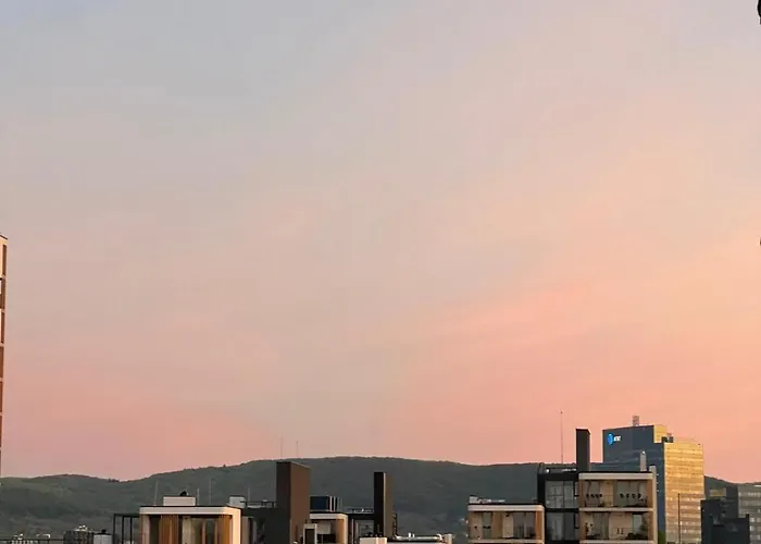 Apartman Modern Floor Loft, Private Terrace, Near Center & Free Parking Pozsony