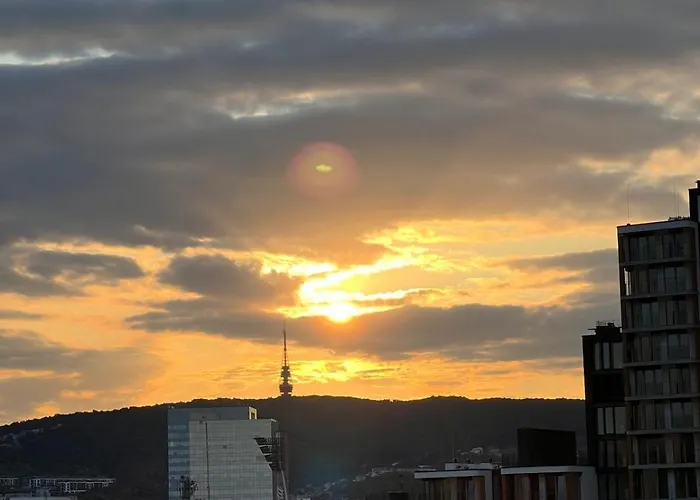 Modern Floor Loft, Private Terrace, Near Center & Free Parking Apartament